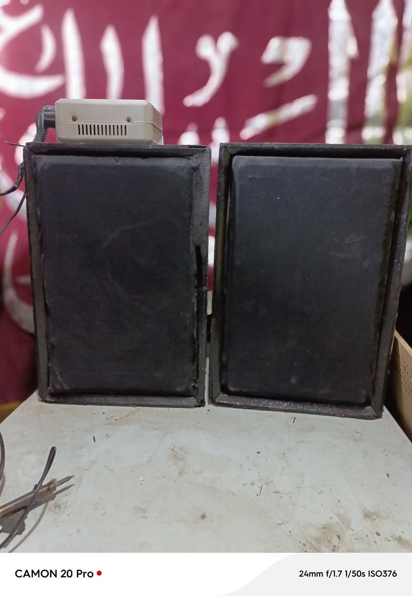 مسجل دينون ياباني نظيف كله شغال راديو ومسجل واواكس ويا سماعتين قويات يابانيات بس الغلاف مصبوغ السعر 130 مع التوصيل للاستفسار على الرقم ***********
