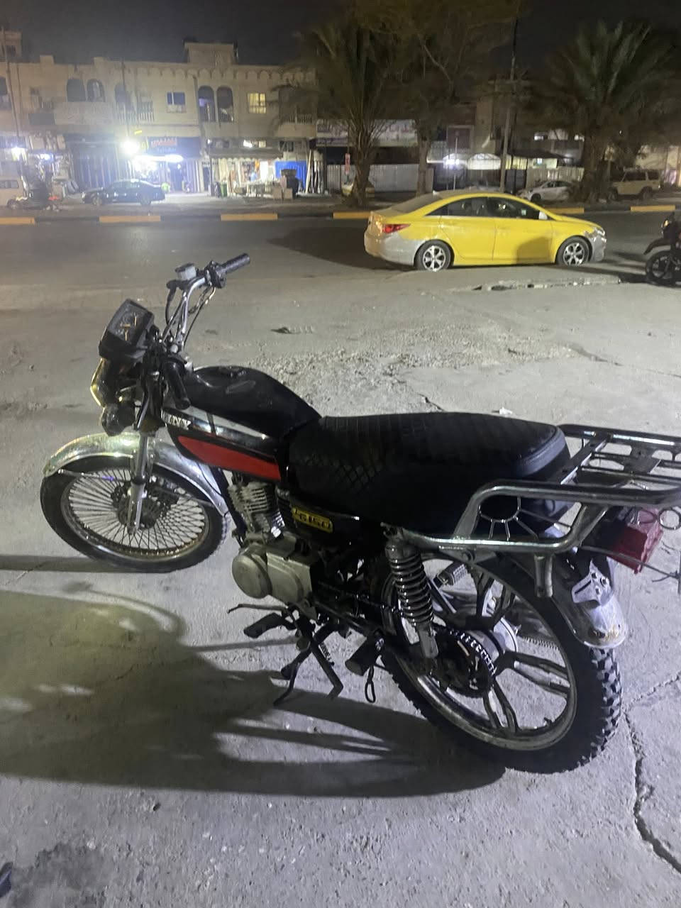 سيفان ٢٣ جاهزه نكره بكل وكت
الدراجه جاهزه يرادلها ترتيب بسيط 
ناعمه وصافيه بكل وقت هندر واحد 
سعرها 450 وبيها مجال 
عنواني بغداد حي اور
***********
