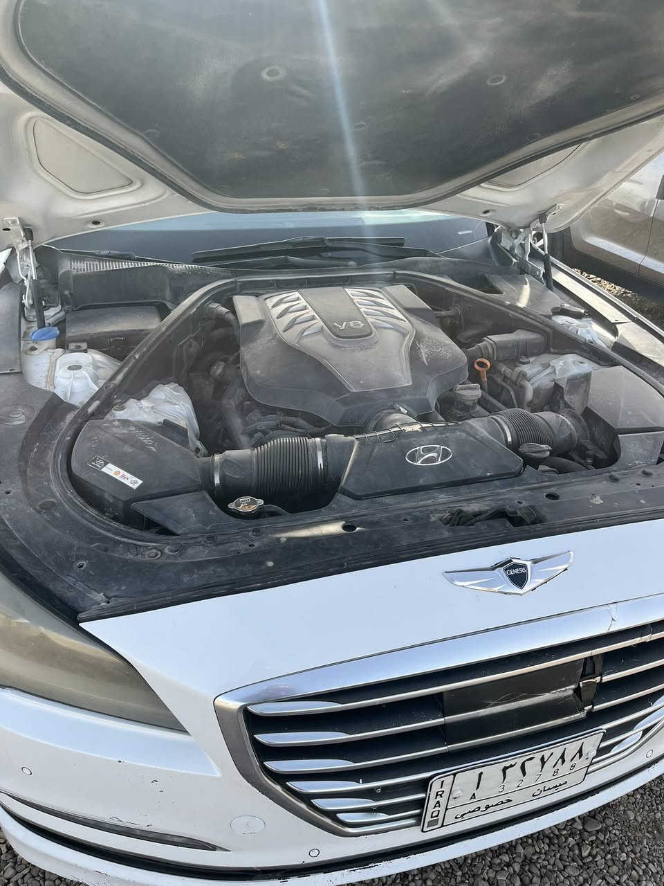 السلام عليكم جنسس لبيع او مراوس خسب القناعه سياره مديل 2016خليجي سياره بيها صفحه سايق وهسه نضربت هم باب لصدر موضح بصور سياره مال بيت سنويه بسم اخوي مامنتهيه ل استفسار 

***********
