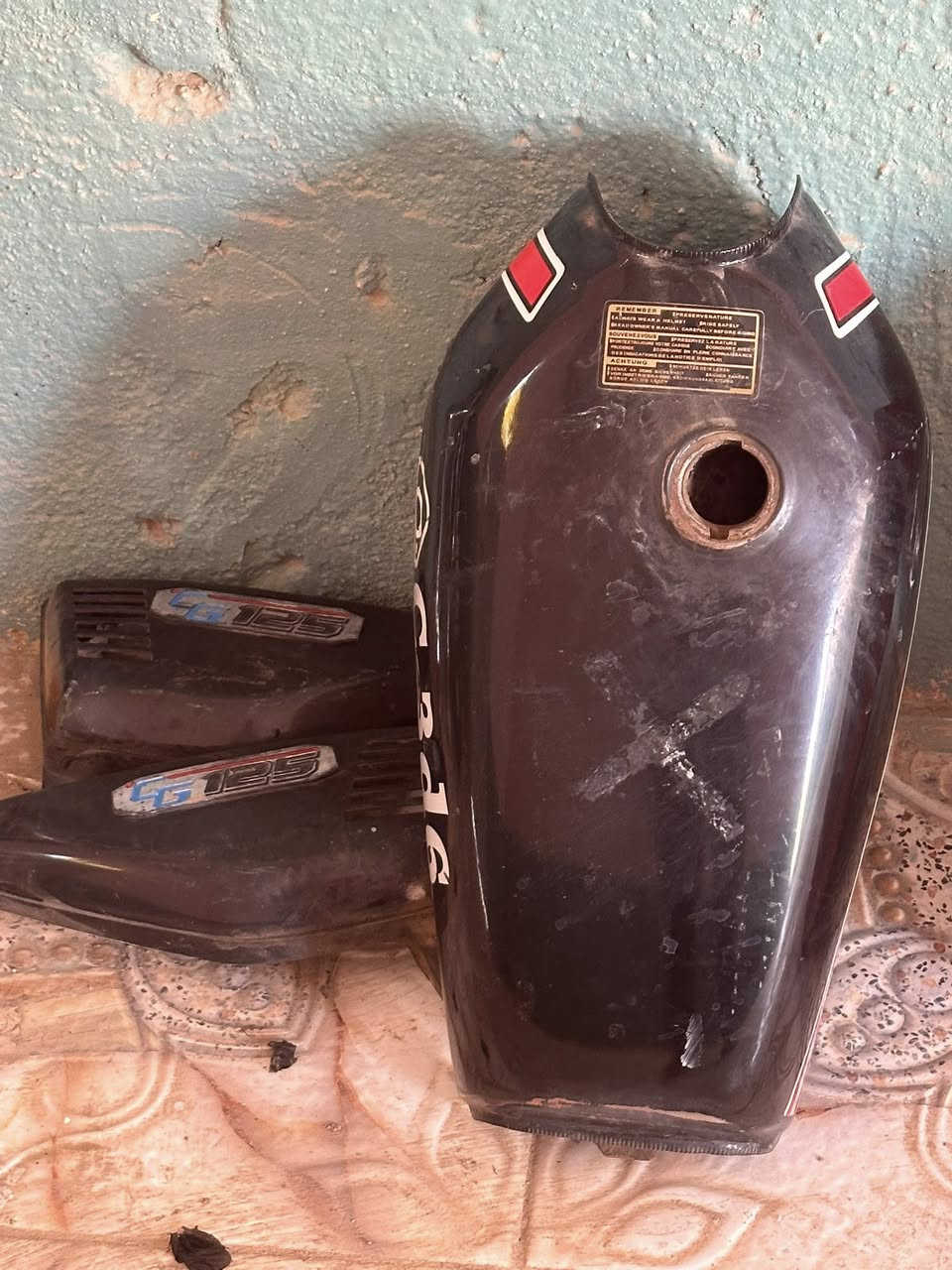 غراض للبيع
تانكي اسود وصفاحياته ب١٣
تانكي احمر وحده ب١٠
جاملغ امامي مكصوص ب٤
سله ب٥
كشن ب٥
ويل امامي ب١٠
***********
