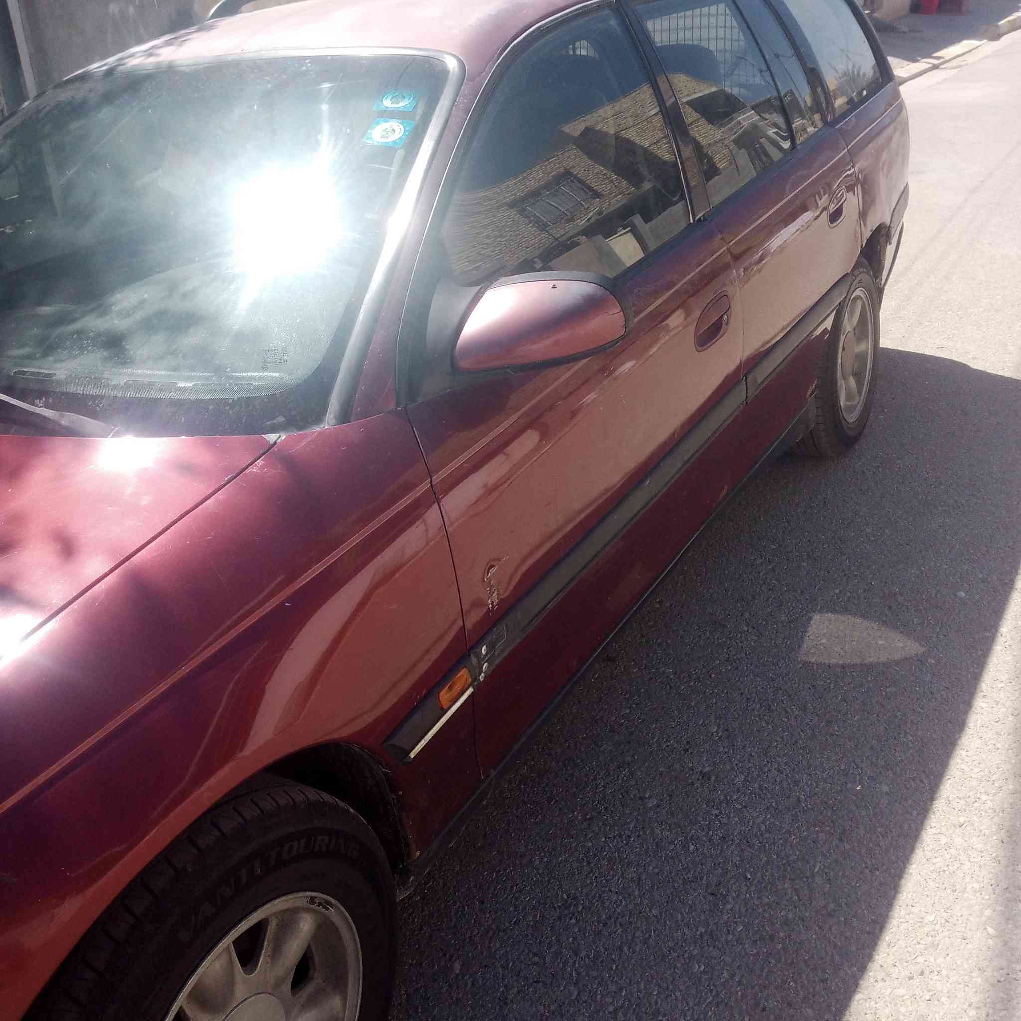 ابل بزو ستيشن سياره جاهزه محرك راس الثور تخم تاير حدا يه جديده مانقسها شي جاهزه رقم بغداد *********** مكاني واسط
