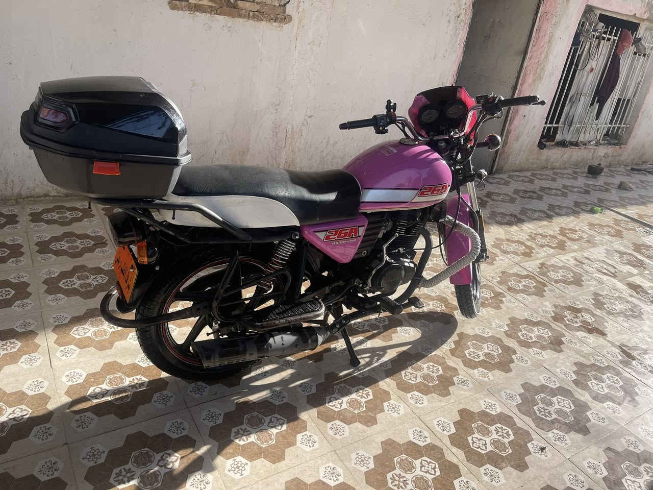 سلام عليكم 
دايوان نفخ فحل
موديل 2021
أوراق صولي مو ستنساخ 
مكفوله من كلشي دراجه حلوه 
محرك 200مامفتوح 
سعر1300 بيه مجال حك جيه
مكان صويره
رقم ***********
