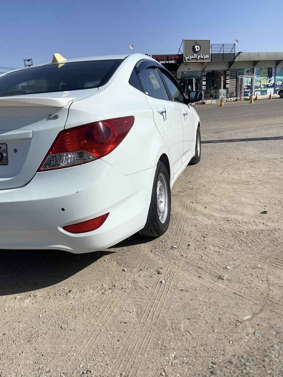 السلام عليكم للبيع اكسنت موديل 14خليجي  كير مكينه حداديه تبريد جاهزه تشغيل عن بعد سياره محرك 1600قطرتين المرغوب سياره مكفوله ماعده كرت يم قبق بنزين رقم سيارة أربيل انكليزي تريد وكاله تريد تحويل سنويه لنهاية 28السعر 103وبيه مجال بسيط للشراي مكان سياره نجف للاتصال ***********
