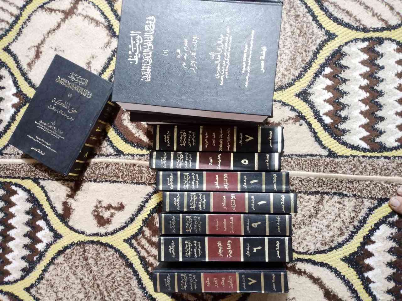 كتاب الوسيط 14 مجلد السعر 150
كتاب تهذيب اللغة 17 مجلد السعر 120
موسوعة حامد الشريف 6 مجلد السعر 75 
الناصرية حي الشهداء 
***********
