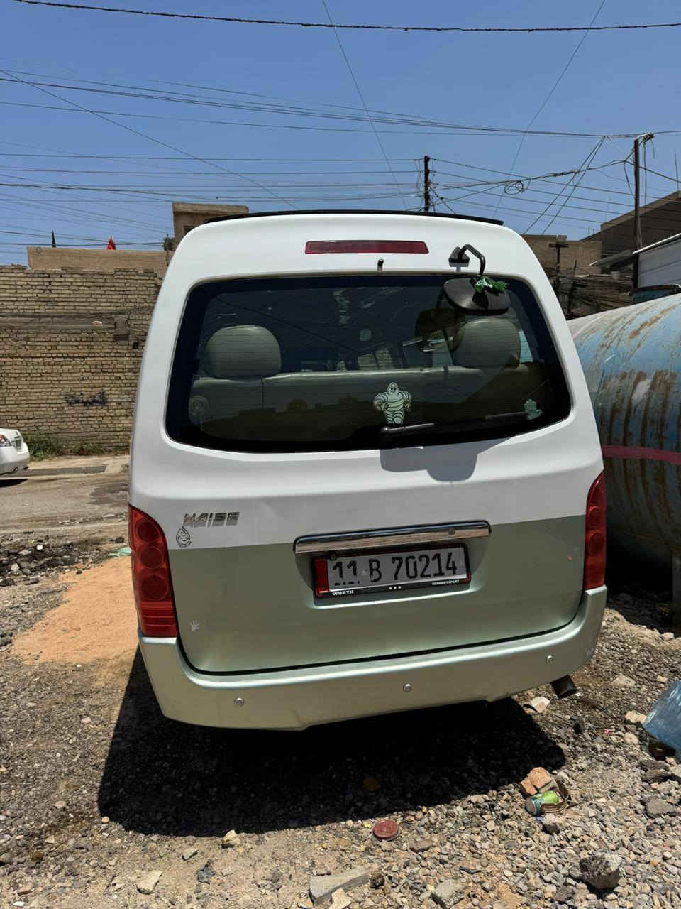 اسلام عليكم من رخصه الادمن سياره جنبي فحل ٢٠١٢ بغداد بسمنه السياره بيهه صبغ وره باب اسلايت بل حجل وبيهه بارد بل بجم موضح بالصوره مكينه كير اكسل كفاله السياره مكانهه بغداد الزعفرانيه السعر ٨٠ وهذا رقمي ***********
