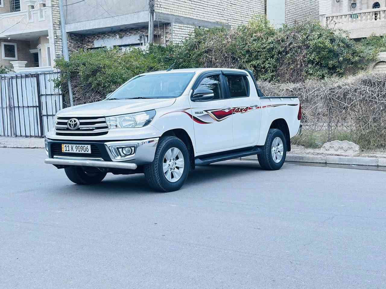 🚗 سلام عليكم للبيع بيكم  تيوته كوتيه 2017 فورويل (دبل)

📍 عنون بغداد بحي اور 

✅ بنزين

✅ فور ويل 4x4

✅ الممشى: 250,000 كم

✅ نظافة عالية جداً

✅ مكينة 2700

✅ جاهزة بالكامل 

✅ اللون: أبيض

💰 السعر249 ورقة /// وبيه مجال حك جيتك واني خادم 

📞 اتصال أو على رقم تالي أو واتساب 

***********
