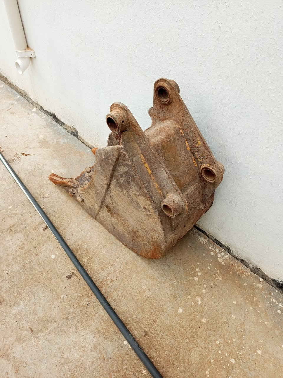 كيلة حجم 40للبيع
ديالى الخالص الاسود 
***********
