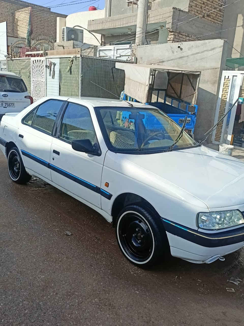 بيجو لميس 2013
باسمي السنويه ل 2030 رقم انكليزي 
منظومه تبريد جديده
حداديه صدر وحداديه الخلفيه 
فلنجات جدد 
كير مكينه حلوات لا تنقيص ولاتبخير 
تخم تاير ابو تلخطه
السعر 40 وبي مجال لشراي 
***********
