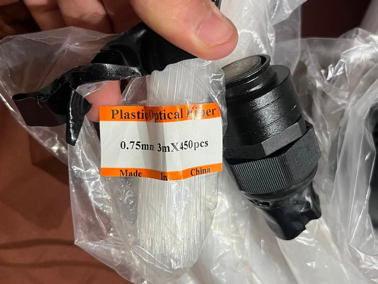 السلام عليكم 
الياف ضوئية     Plastic Optical Fiber
مع محرك الاضاءة ياخذ اثنين بكرات 
مع بكرات اثنين كل بكرة عدد الالياف 450 مجمع الالياف 900

ريمونت كونترول جميع الالوان والمودات
للتواصل خاص او  ***********
