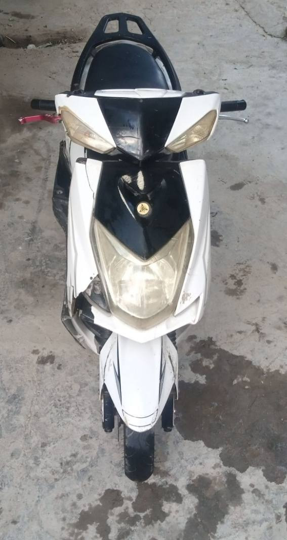 اسلام عليكم دراجه للبيع سكنس دراجه كامه وشغاله ومكينتهه خرسه وخير من الله شغاله اشاير ولايت وهورن وسلف بس ضفيرتها عوفزهه ترتيب دراجه كلشي ما عوزهه شغل وطع الشراي يجي خاص مكاني الناصريه السكان السعر 170 وبيهه مجال هاذا رقمي ***********
