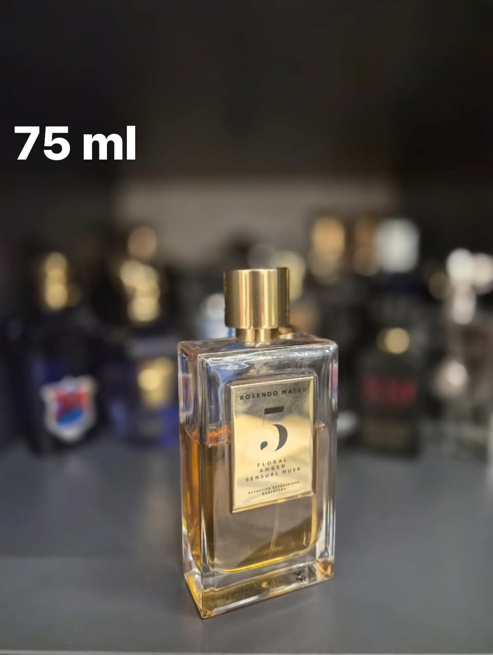 السلام عليكم 
عطور استخدام مكتبة شخصية للبيع

_زيرجوف الكساندريا 2   :  200$
_اكسبيرمنتم  : 90$
_زيرجوف ميوس : 125$
_روسيندوماتيو 5 :60$

للتواصل واتساب ***********
