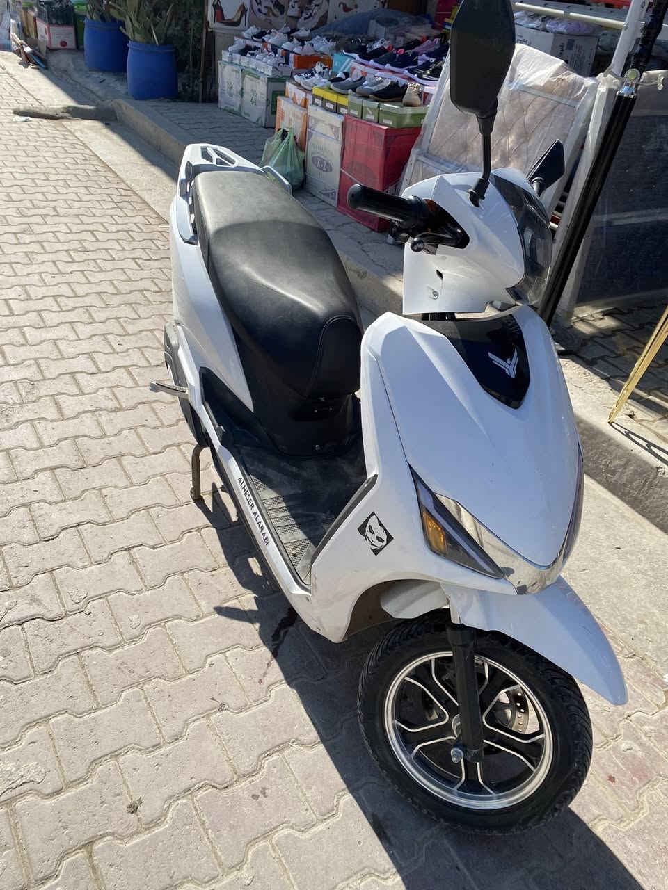 السلام عليكم للبيع دراجه شحن موديل ٢٤ دراجه جديده صار شهرين من مآخذه السعر٩٥٠ وبيه مجال لشراي لتواصل *********** مكاني بغداد
المحمودية:
