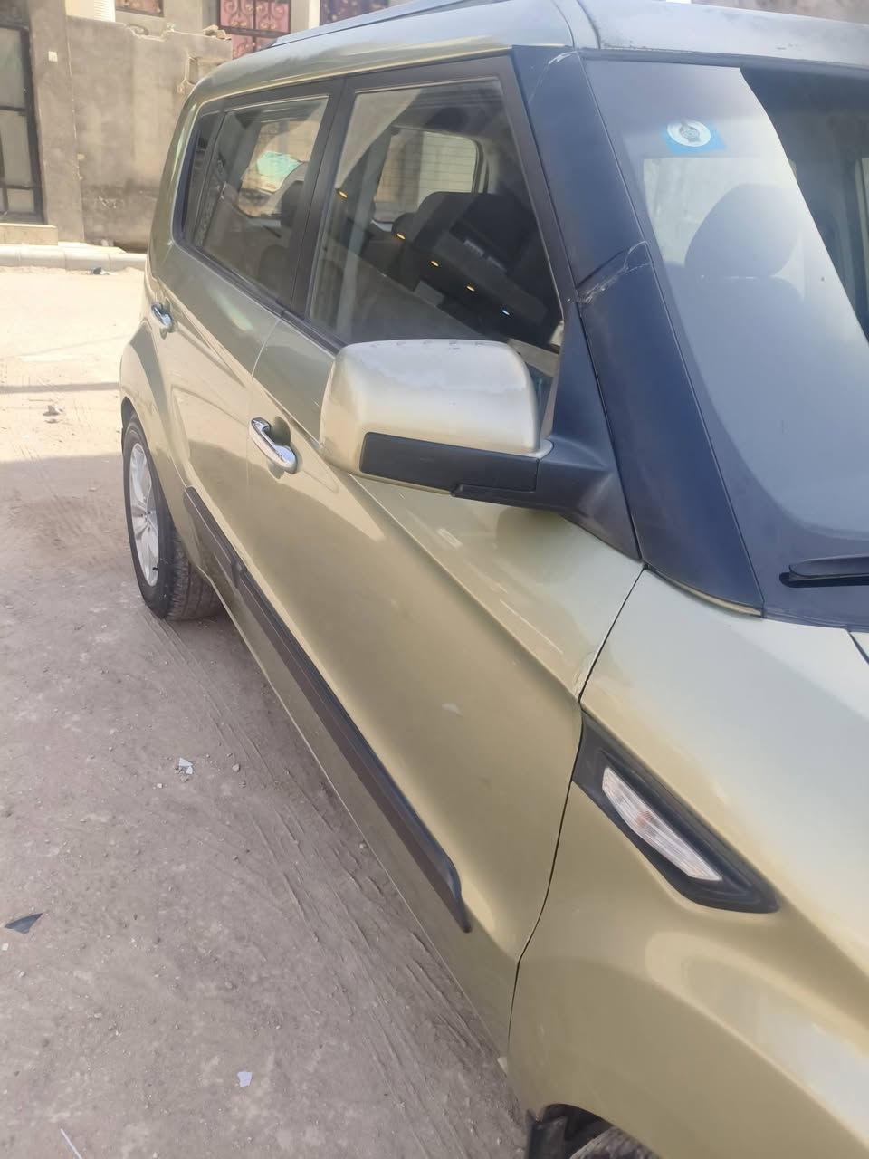 السلام عليكم سياره صول موديل 2012 وارد امريكي حادث چاملغ و بنيد بدون دواخل محرك 1600 ما مفتوح ماشيه 140 رقم بابل انكليزي تبريد حداديه تخم تاير مكينه جديده يوجد جرد ب القماره
السعر 88 وبيها مجال 
الاتصال ***********
العنوان بابل الحمزة الغربي
