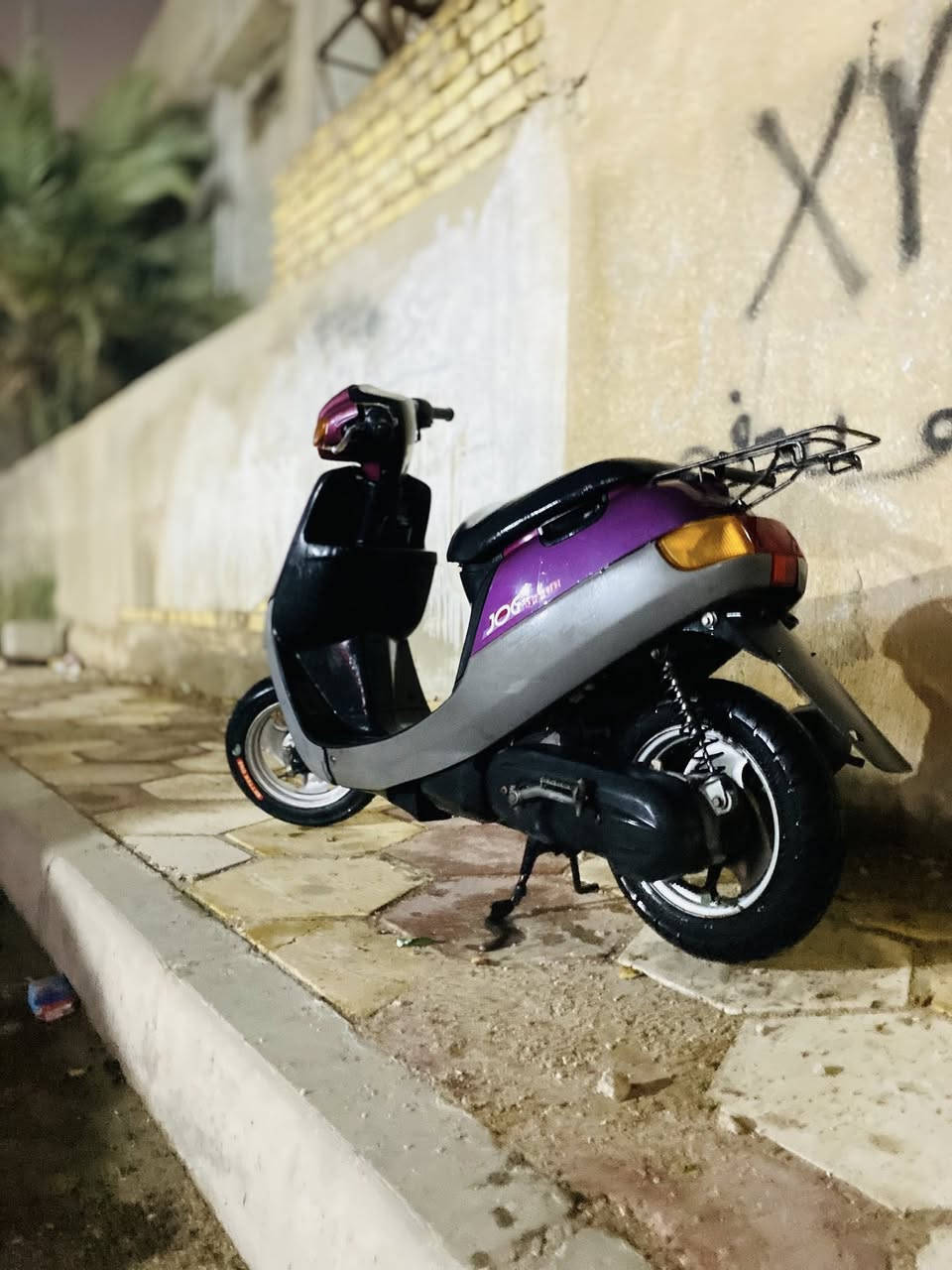 سلام عليكم دراجه بطه للبيع نثيه دراجه شلعه ومعدل مكينه ما مفتوح شرط الفحص الرقم ***********
