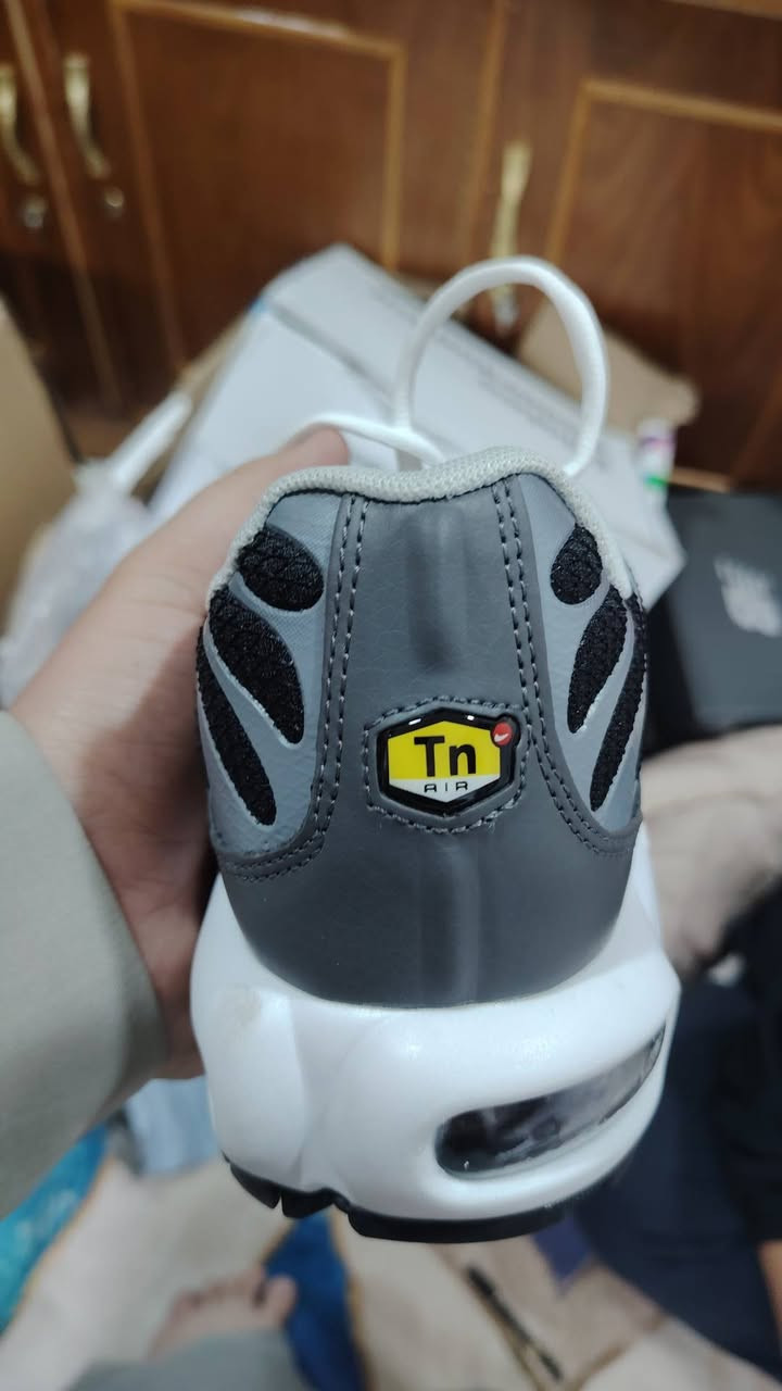 حذاء نايك اير تي ان قياس 44 يلبس 43 رجل رفيعة السعر 30 مع التوصيل


**إذا كنت صاحب هذا الإعلان وتريد حذفه لأي سبب، رجاءا أرسل رسالة إلى الدعم الفني**