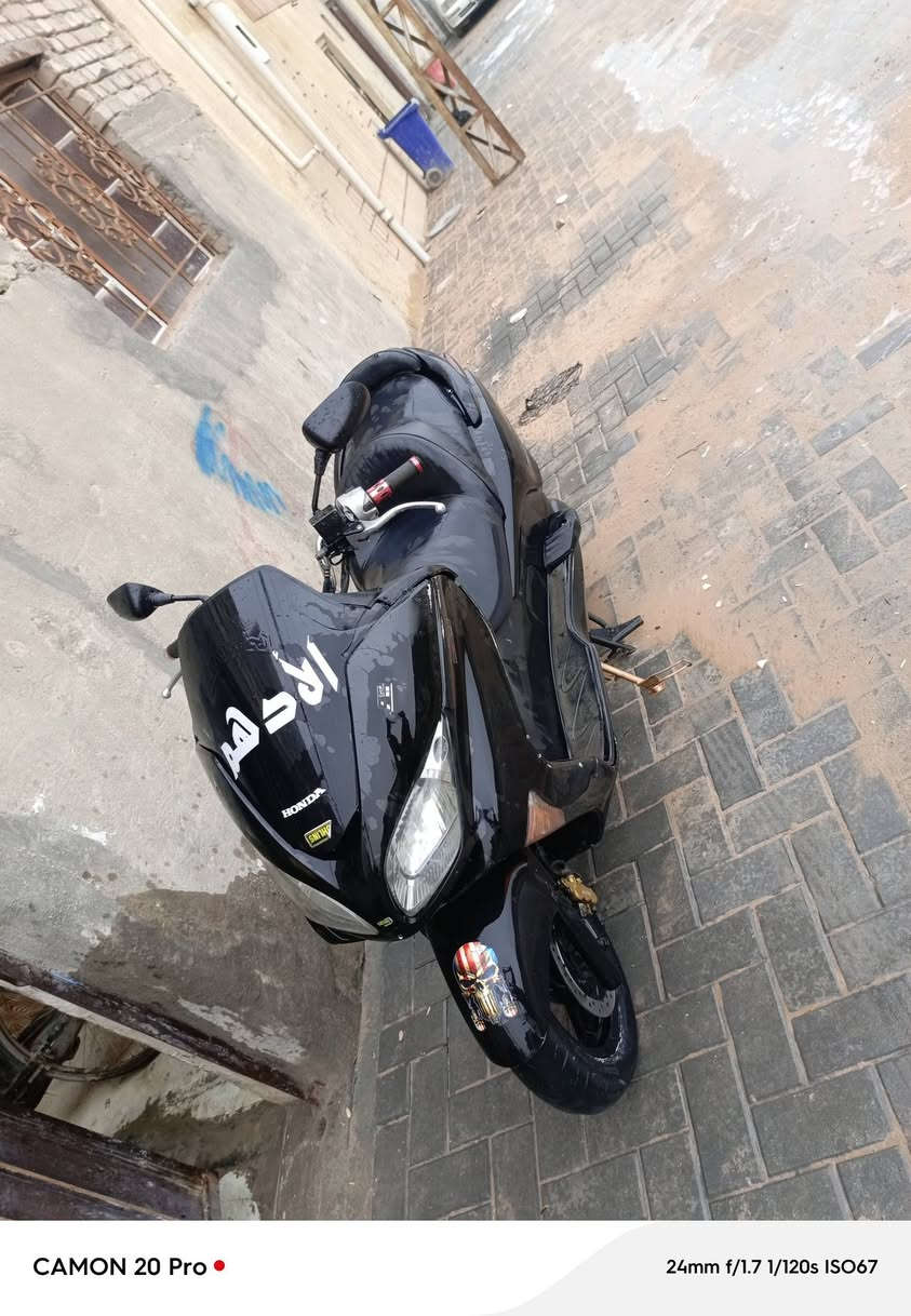 سلام عليكم دراجه فورزه0/8  سعر 700 متواجد وتساب تفاصيل واتساب عنوان بصره زبير ***********
