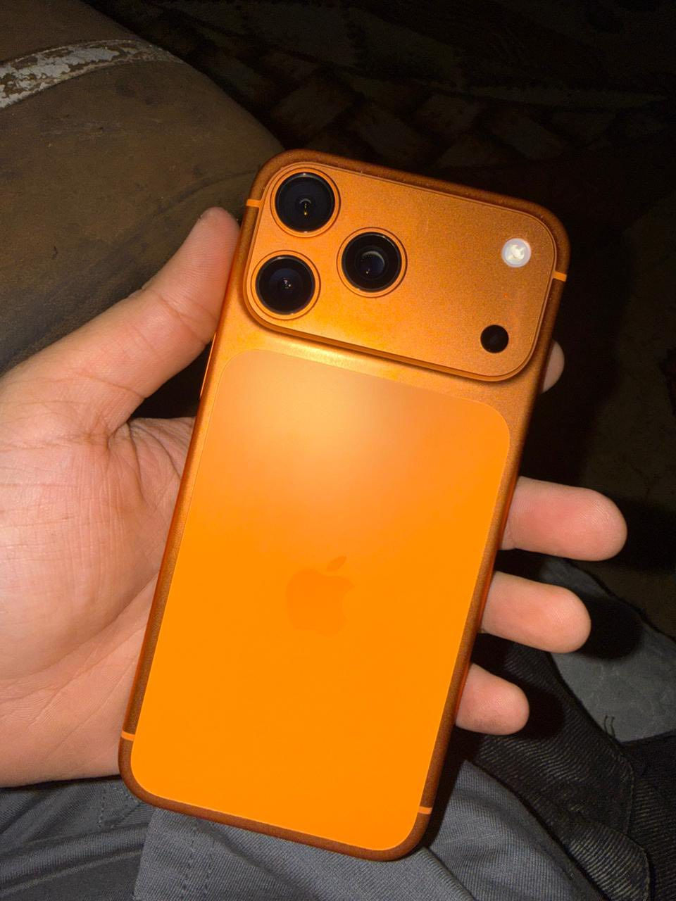 السلام عليكم ايفون 17 برو ماكس بطارية 100‎%‎ نظافة 100‎%‎  شريحة اي سيم ضمان استبدال وليس صيانة سنه كامله للبيع السعر 1825 عنواني بغداد الشعب 
***********
