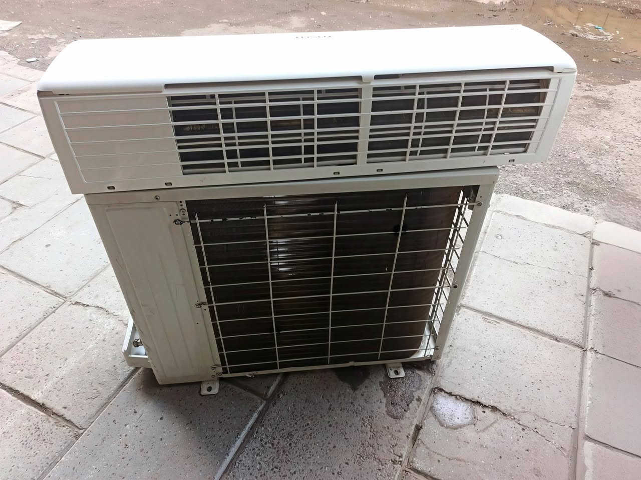 توسوت طن ونص جدا نظيف ع وضع البلادي مامصلح مع كامل ملحقاتة
البصرة الجبيلة ***********
