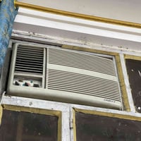 مكيف للبيع 2طن بغداد الدوره 07818170785عل وضع شركه ما مفتوح