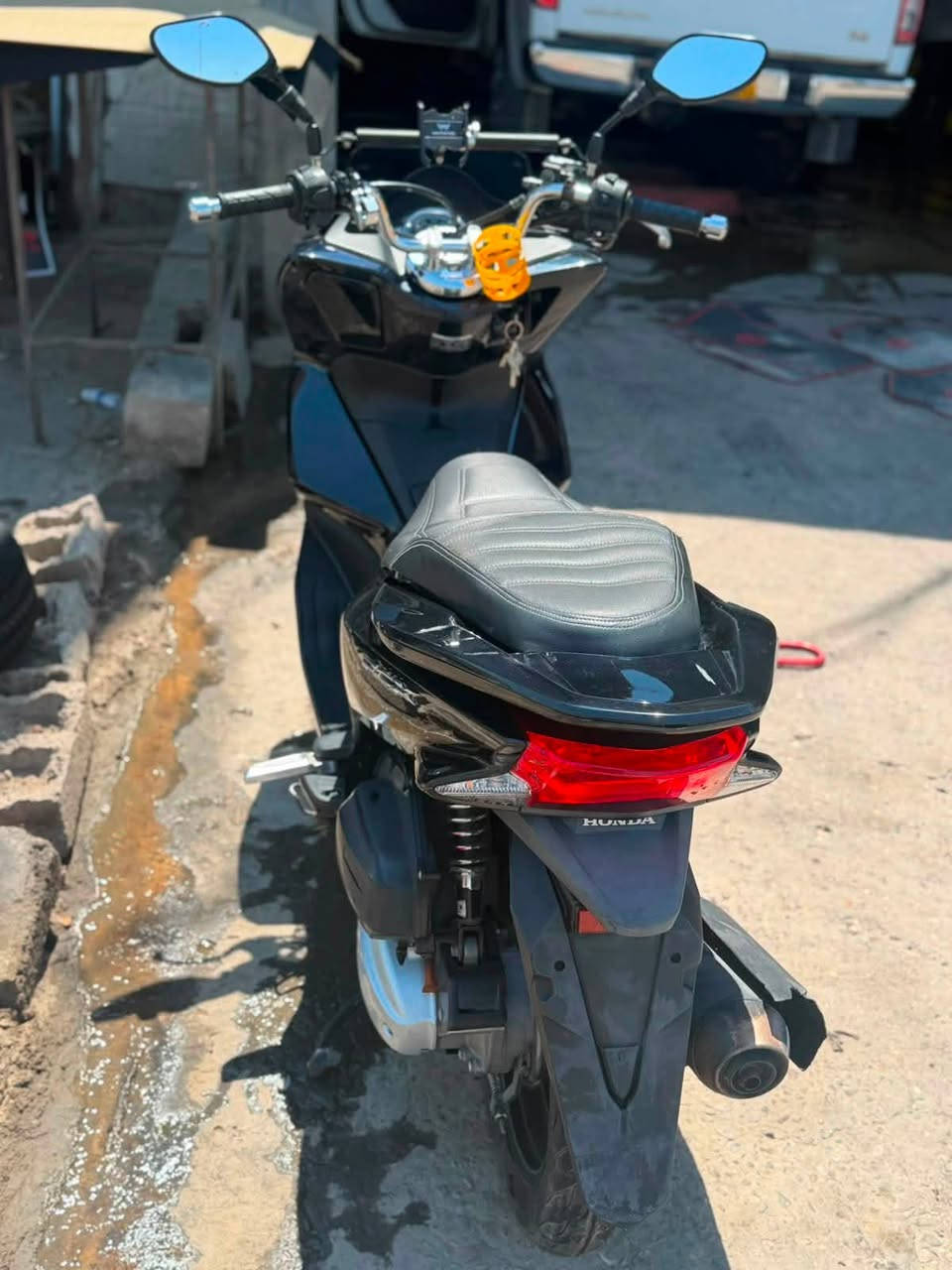 سلام عليكم....
دراجة (PSX)...(جيل الثاني)  
🛵للبيع  
دراجة شلعه معدل كهربائيات كلهه شغاله 
دراجة جديده  مصارلي كم يوم من نزلته من الرمبه بس حتاجيت فلوس بلادية ماشيه 61 الف 
أي نقص مابيهة مكاني بغداد الشيخ عمر 
الاستفسار : ***********
 يشهد الله دراجه جديده مكينه ممفتوحه بلادي وديه اي فيتر السعر 15 وبيها مجال
