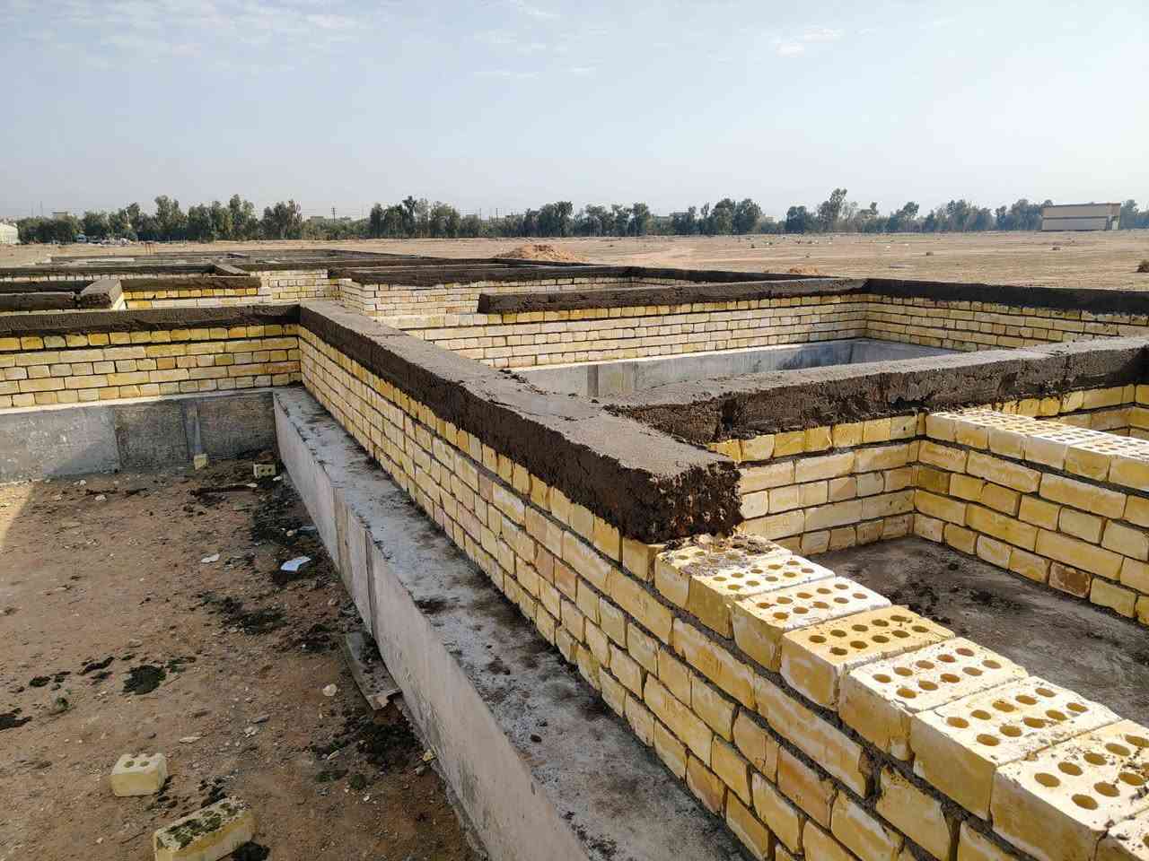 السلام عليكم خلفه بناء متفرغ حالين شغل نضيف ستلام مهندس بلوك ثرمستون طابوك صب ارضيات
عمل مقرنص بأنواعه 
ابو محمد البناء 
***********
