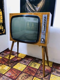 تلفزيون نوع ( ORION) موديل 1968 اسود وابيض (لمبات) نسبة النظافة ٩٩٪؜ ج...
