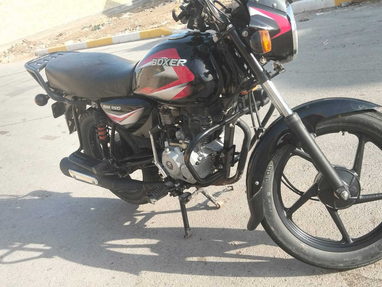 دراجه بوكسر للبيع موديل 24شهر 11 رقم وسنويه السعر  2250 وبيها مجال بوكاني بغداد تحويل ثاني كفاله عامه /***********يوم***********
