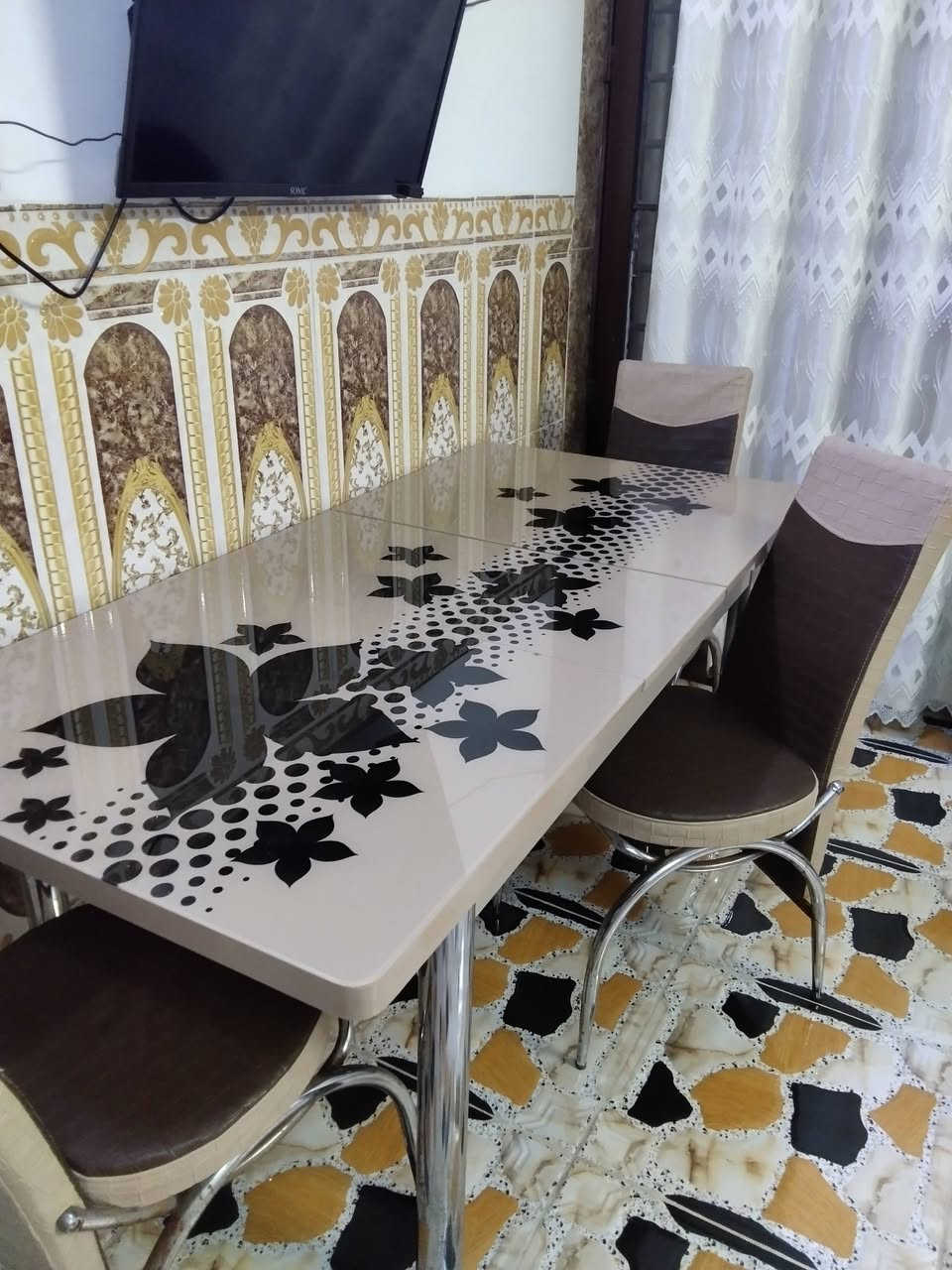 السلام عليكم 
ميز طعام 6 كراسي يتكبر ويتصغر السعر 150 وبي مجال 
للاستفسار على الخاص


**إذا كنت صاحب هذا الإعلان وتريد حذفه لأي سبب، رجاءا أرسل رسالة إلى الدعم الفني**