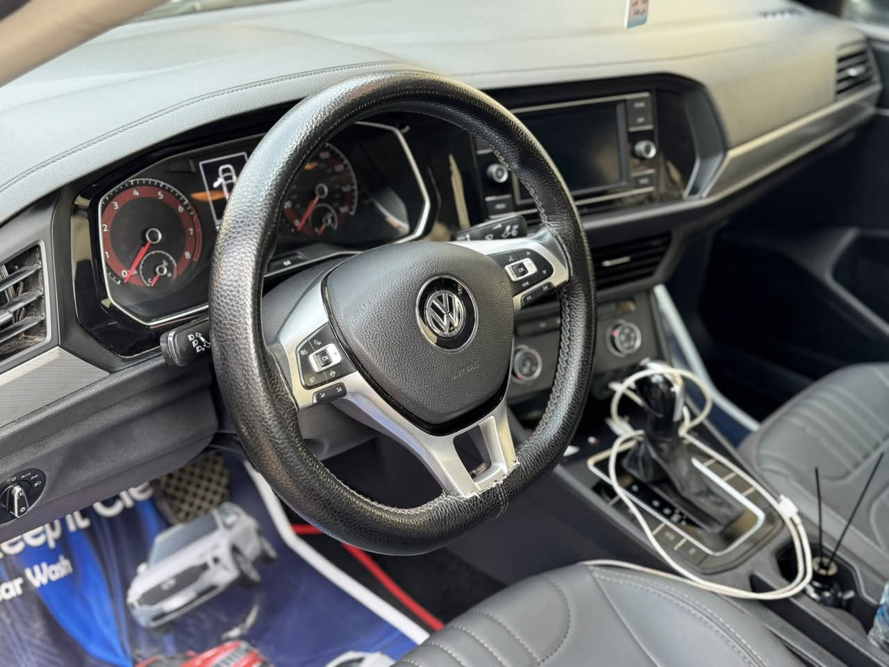 فولكس واكن جيتا S 2021 
المكينة ١٤٠٠ تيربو

الحادث بابين عكس السائق مبدل بابين بلادي نفس اللون بدون صبغ

ايرباك فقط بردة جانبي طاك

صور الحادث موجودة بالمنشور 

بجم كبس 

عداد المسافة ٨١ ميل

السيارة بأسمي مكاني بغداد 

السعر ١٤٣ 

للاتصال ***********
