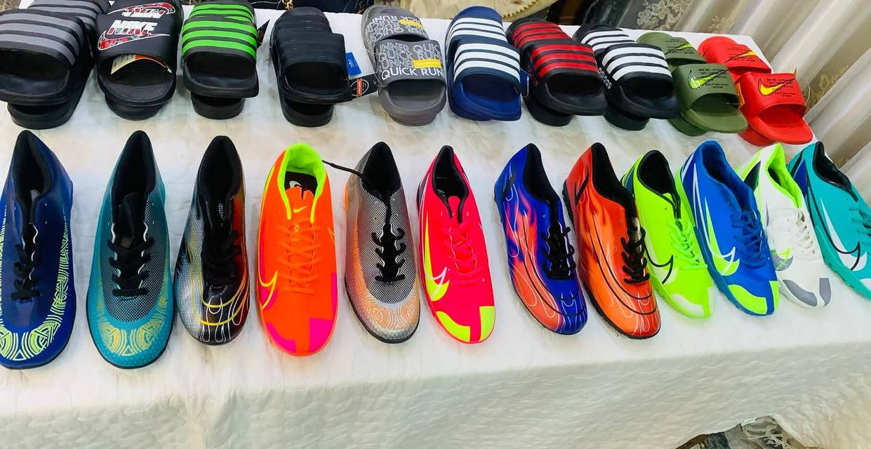 ❤️( السلام عليكم ورحمة الله وبركاته )❤️
◾✨احذية للبيع رياضية جملة فقط ◾✨
◾✨اقل طلب 30 حذاء اعداد كبيرة ◾✨
◾✨السعر : 6500 ..... ستة الاف ونصف دينار ◾✨🟥
القياسات : ( 40 , 41 , 42 , 43 ,  44 , 45 )❤️
_______________________________________________________________________
🥀ملباس ( نعال)  رياضي  للبيع 🥀
🥀اقل طلب 20 قطعة🥀
🥀السعر : 2500 دينار  🥀🟥
_______________________________________________________________________
💖المكان : واسط / الكوت💖 🟥
💖وحياكم الله .... اي استفسار راسل الصفحة واني بلخدمة 💖


**إذا كنت صاحب هذا الإعلان وتريد حذفه لأي سبب، رجاءا أرسل رسالة إلى الدعم الفني**