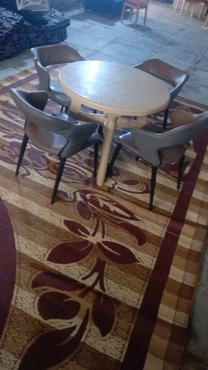 اغراض بيت للبيع مستعجله عالبيعه مكان حي الجهاد الرفاق *********** الي يريد يتواصل خاص
