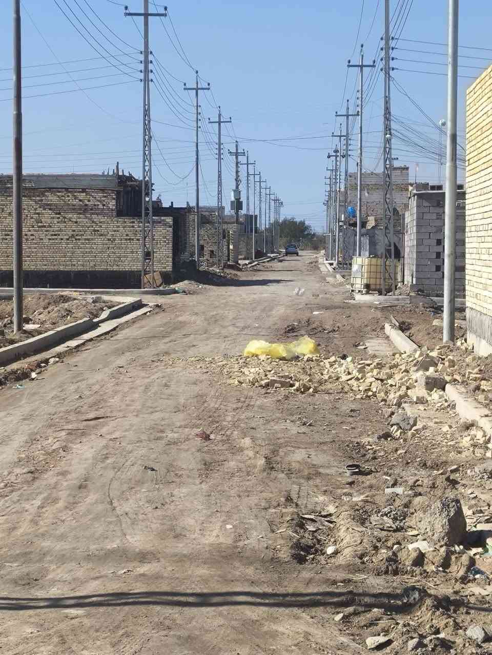 قطعه (١٨٠٠) زراعي كامل الخدمات ***********
