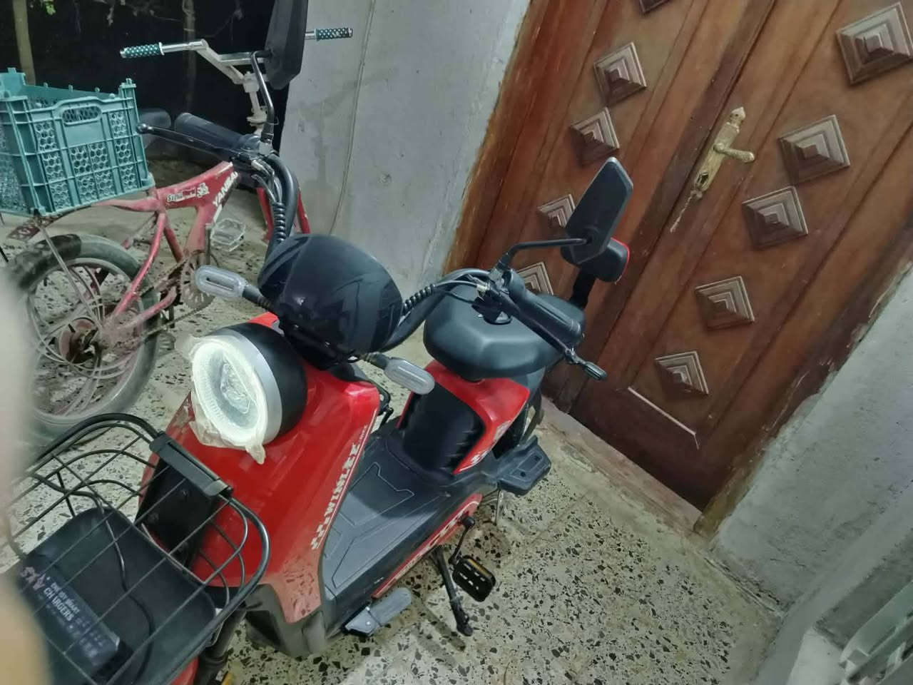 سلام عليكم دراجه للبيع من شرڪه هاويني حجم لدࢪاجه 14موصفات لدࢪاجه
1-اربع بطاريات 
2-اتلث نمر لرابعه مقفوله
3-دراجه نظيفه رقم الهاتف📱***********
