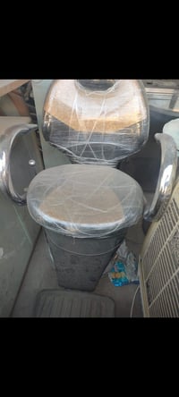 كرسي حلاقه • متوفر • للبيع