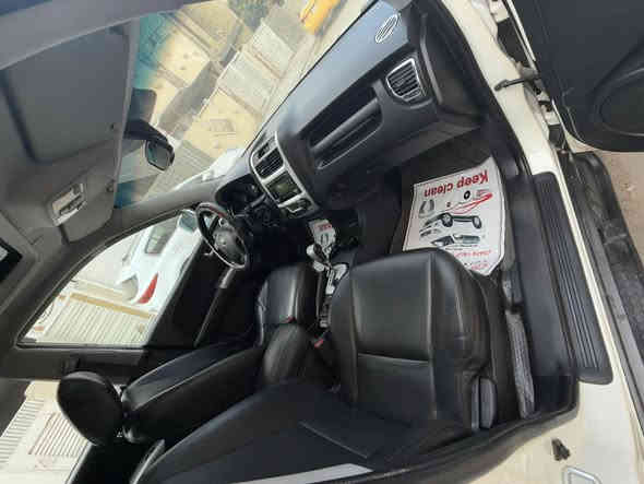 سبورتج ٢٠٠٩ كفاله عامه من الصبغ والتبديل والبارد سياره جديده جدا 
رقم بغداد باسم الحجي فول مواصفات 
فتحه  داخل جلد  مكينه ٤ سلندر ٢٠٠٠ 
تخم تاير جديد قبل ايام شديته
السعر ١٣٢ $ بيها مجال بسيط 
مكاني بغداد 
***********  غير متواجد ع الفيس
