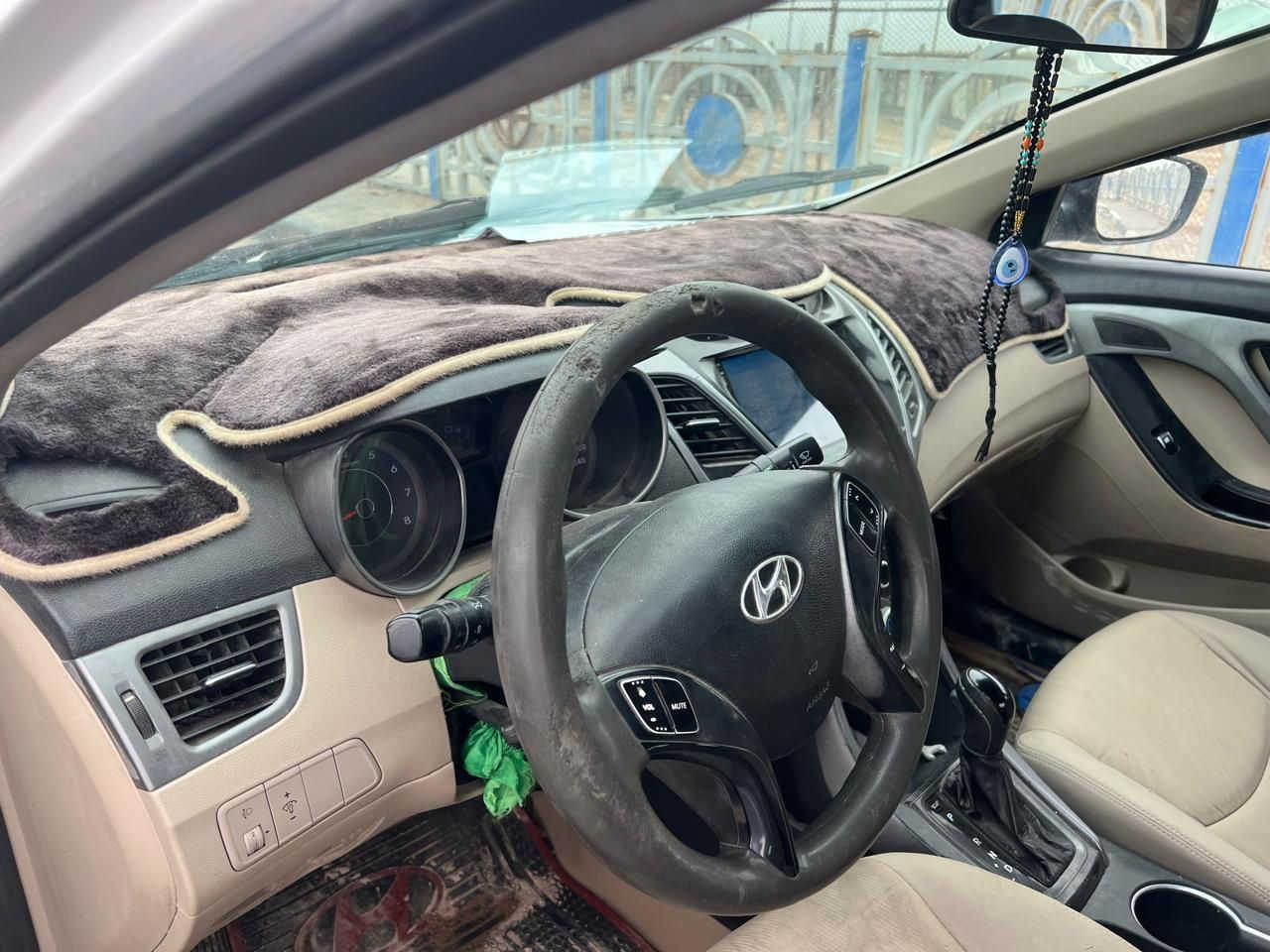 النترا 2015خليجي بيهه رشات صبغ مكينه دوش رقم انكليزي السعر 88وبيها مجال قليل رقمي ***********
