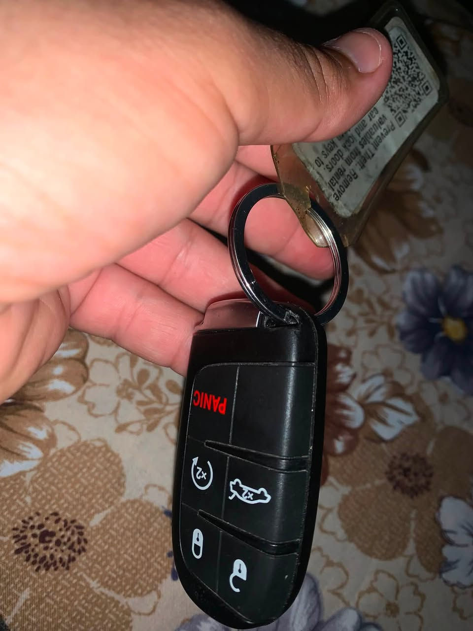 بصمه جارجر اوباما تشتغل بس تتبرمج جديده حيل السعر 45 الف 
***********

