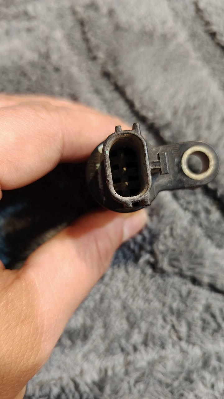 السلام عليكم
عندي هاي الغراض مال نيسان اكستيرا 2009

عبوة مال فيول بم اصلي مال كصة اخذته في وقتها 150 دولار دابيعه 100 الف وبيه شويه مجال

وعندي قراء اقراص جينجر اصلي مال اكستيرا شغال فتحته في وقتها كان شغال 100%   سعره 50 الف

وعندي هذا الحساس بس الحساس ماذكر سعره .

اخوان الغراض موجودات تفحص وتاخذهن امانة الله اني العبوة اخذتها شغالة وخليها وجنت ضامها وهسه لكيتها ودابيعها اتريد افحص واخذ واني حاضر والمسجل نفش الشي جان شغال واني فتحته وشديت شاشة وظميته وهم هسه لكيته ودابيعه هوا والحساس ...    ***********
