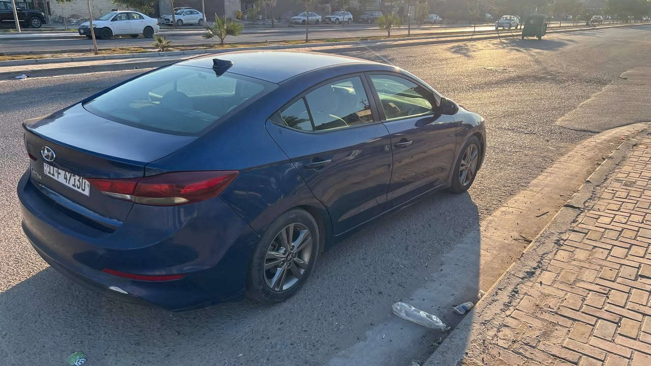 النترا ٢٠١٨ وارد امريكي
سيارة جاهزة مابيها اي نقص
بيها طخة بسيطة جدا جاملغ امامي عكس السايق وتعدل بارد بالجديد +بنيد والمحرك مجفت سابقا السيارة ماشية ٩٥ ميل
مكاني حي الجهاد السعر ١٢٨ ورقة
***********
