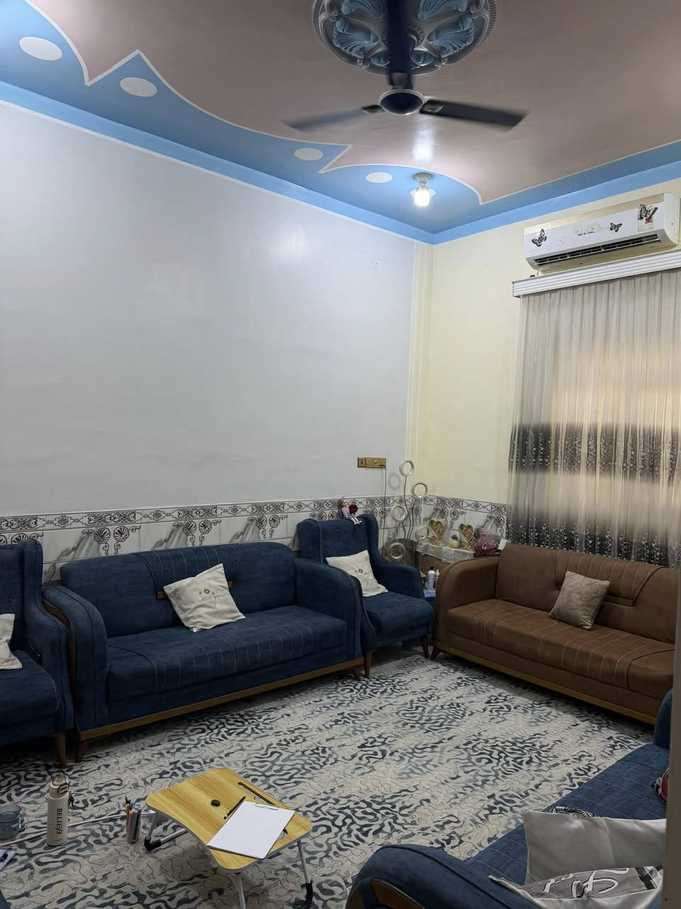 دار سكني للبيع زراعي بشارع أم عواد الجوايه

📍 المساحة: 156 متر
📏 الواجهة: 12.5 متر
📐 النزال: 15 متر

تفاصيل البيت:

* غرفتان
* صالة
* مطبخ
* ديوانية
* صحيات داخلية وخارجية

✅ بناء درجة أولى
✅ شغل ممتاز جداً

للاستفسار والاتصال:
📞 ***********
محمد أمين للعقار 
يتوفر فيديو توضيحي للبيت للشراي ان شاءالله
