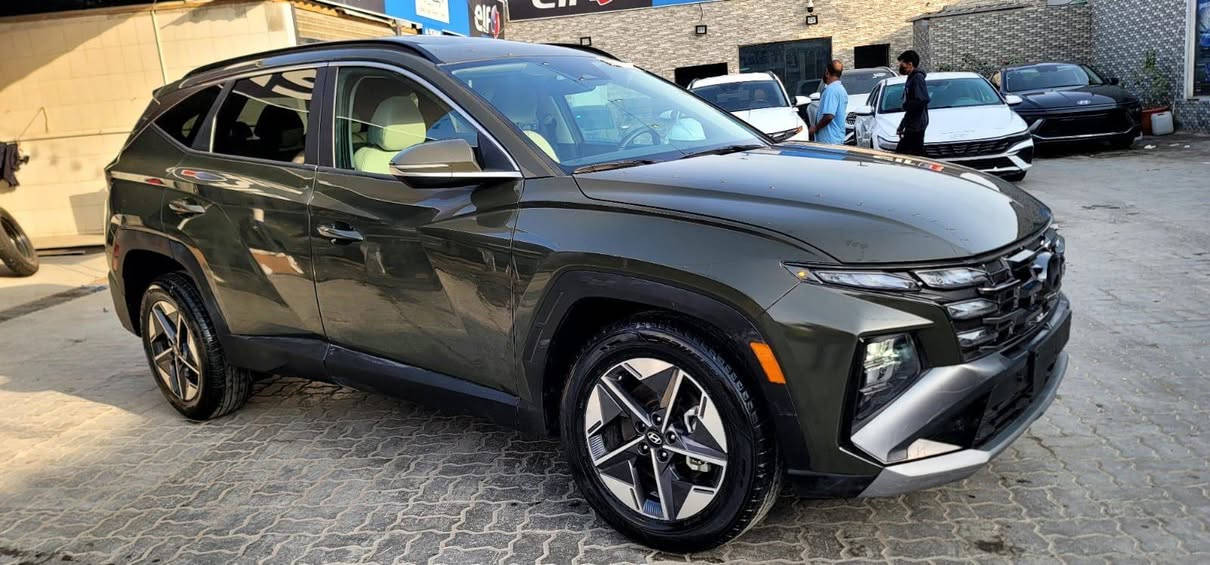 هونداي توكسان 2025 فول مواصفات
السعر مصلح بدون كمرك واصل ميناء :137$  
الحادث موضح بالصور
بالامكان دخول السياره على كتاب الشهداء ماشية الف فقط اخت الزيرو 

"موسكو للمزادات واستيراد السيارات"
(كربلاء ، المعارض كربلاء الحديثه ، خلف مستشفى الكفيل ، رقم المعرض 42 )
ولدينا وكلاء جميع محافظات العراق
 اتصال او واتساب :
سيد جعفر   ***********
