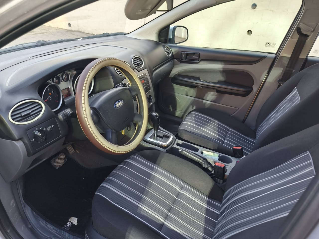 Ford focus 2011 niva
فۆکەس ٢٠١١ نیڤا خلیجی ، ئۆتۆماتیک,سەنەوی تا ٢٠٢٩ تازەیە  
تەنها یەک پارچەی بۆیاخە , ساردی هەیە ٫ سەیارەی مەعرەز نیە٫ بێ مەسروف هەمووی بەشەرت 
نرخ : ٦٥ گەڵا
شوێن :سلێمانی 
ژم: ***********
