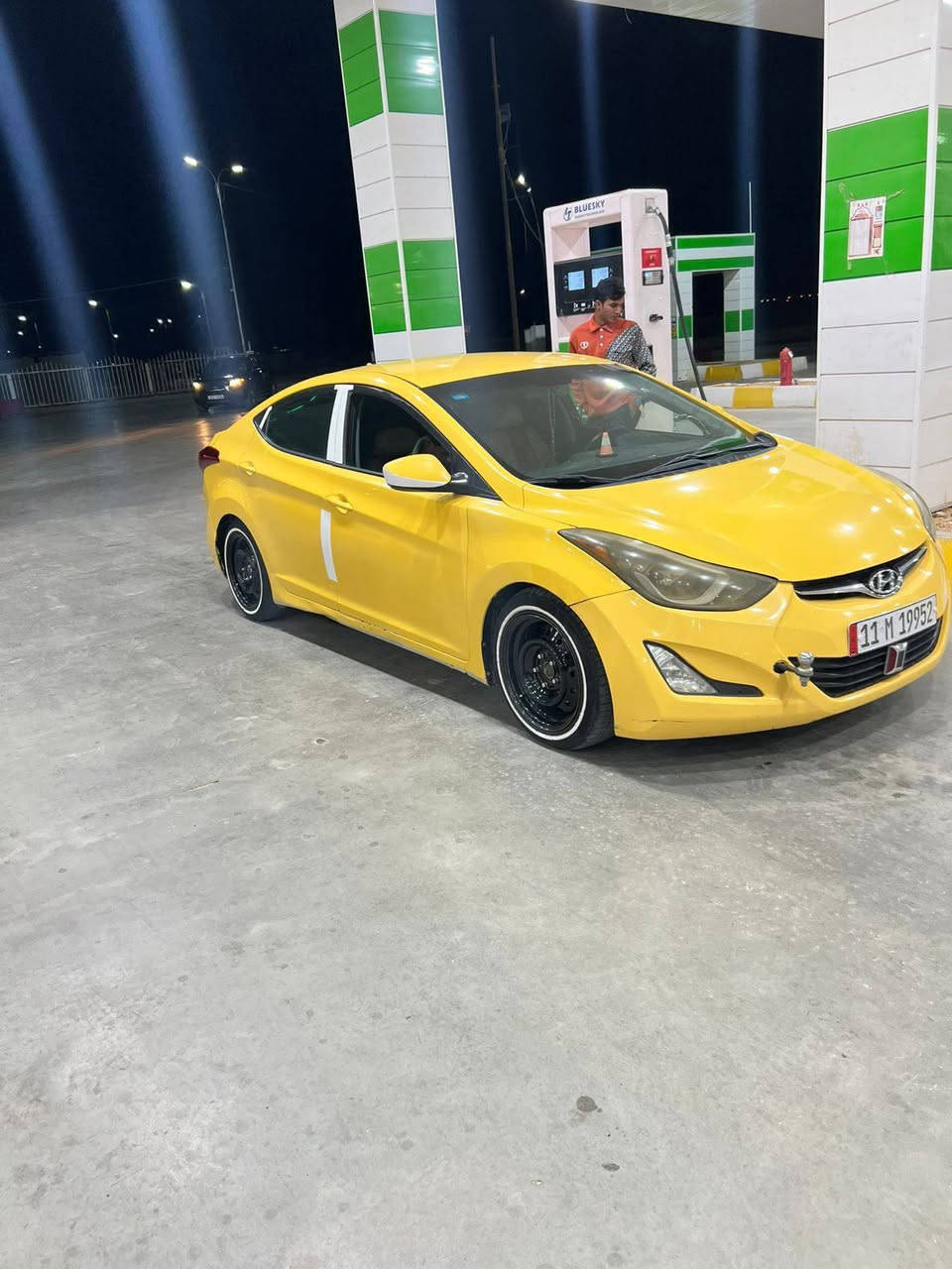 سلام عليكم  النترا موديل ١٤ رقم بغداد ليبل واحد عده البنيد رقم بغداد بسمي سنويه ل ٣١ تحويل يمته ما يعجبك ماشيه ١٨٦ سعر 108 اوراق وبيها مجال بسيط عنواني بابل الحله ناحيت النيل تواصل خاص او واتساب ***********
