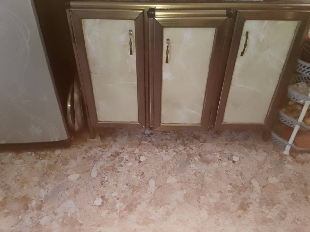 بيع مستعجل بسبب نتقال غير بيت
تخم سبعه مقعد جديد ب130قفل 
وكاونتر 75
كربلاء عنوان حي الامامين


**إذا كنت صاحب هذا الإعلان وتريد حذفه لأي سبب، رجاءا أرسل رسالة إلى الدعم الفني**