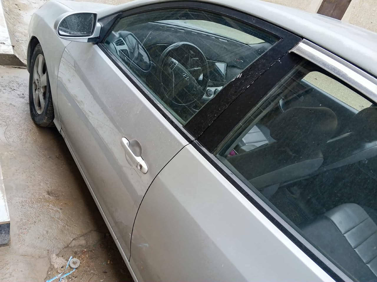 السلام عليكم النترا موديل ٢٠٠٨ رقم بغداد بسمي كير محرك مكفوك تبريد السياره امريكيه حادثه من أمريكا جاملع وباب امامي جهه السايق وجاملغ خلفي نفس الجهه جوه قبق البانزين بالعراق لو سلفري مكينه ٢٠٠٠ السعر ٨٨ مكان السياره بابل الاسكندريه الحصوه. ***********
