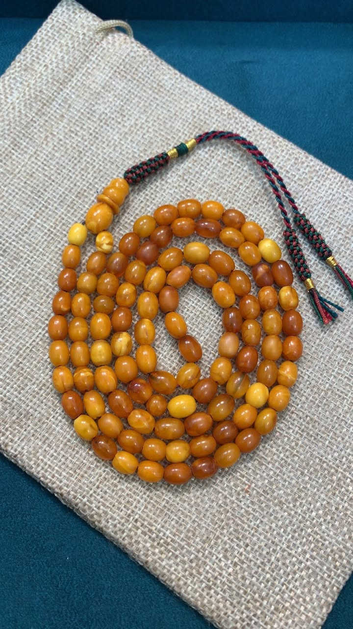 السلام عليكم 
مسبحة انتيكة من الكهرب الالماني الشجري القديم جداً مسبحة من الكهرب الحر الطبيعي مكفول 100% وزن المسبحة 17 غرام عدد الحبات 101 حبة توصيل متوفر بغداد كافة المحافظات السعر خاص رجاءاً♥️


**إذا كنت صاحب هذا الإعلان وتريد حذفه لأي سبب، رجاءا أرسل رسالة إلى الدعم الفني**