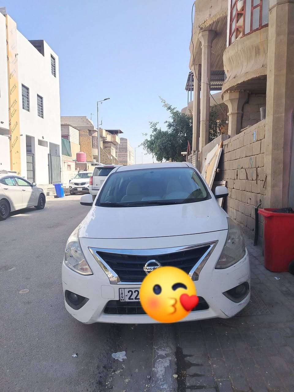 السلام عليكم نيسان سني للبيع موديل 23 طالعه بال 24 ماشيه 60,000 سياره بيها طاجات  بالكاملق اللي ورا الباقي كفاله اصوليه سنويه عام 30 اربيل تحويل وكاله السعر 115 وبيها مجال رقم الهاتف *********** المكان بصره
