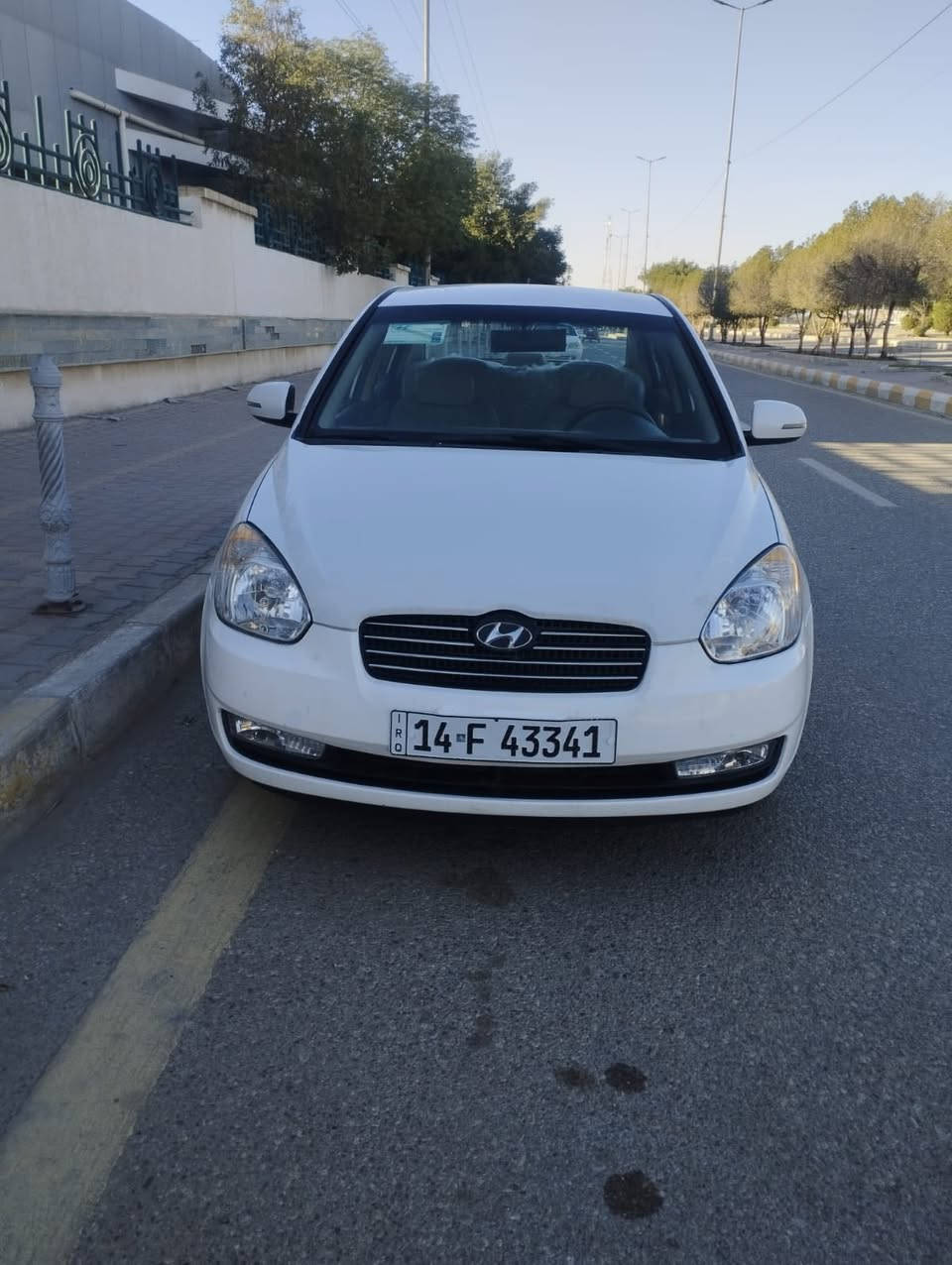 السلام عليكم
اكسنت 2011 
جاهزه سونار بلمنشور
رقم بصره انكليزي سنويه وهزه جديده راعيه بلعماره
السعر 95 وبيه مجال قليل
مكان السياره العماره

‭٠٧٧٥ ٤٠١ ١٦٤١‬
