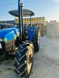 لبيع مكينه نيوهولند حجم ٨٠  موديل ٢٠١٤ مكينه جديده تخم تاير مكينه ما ن...