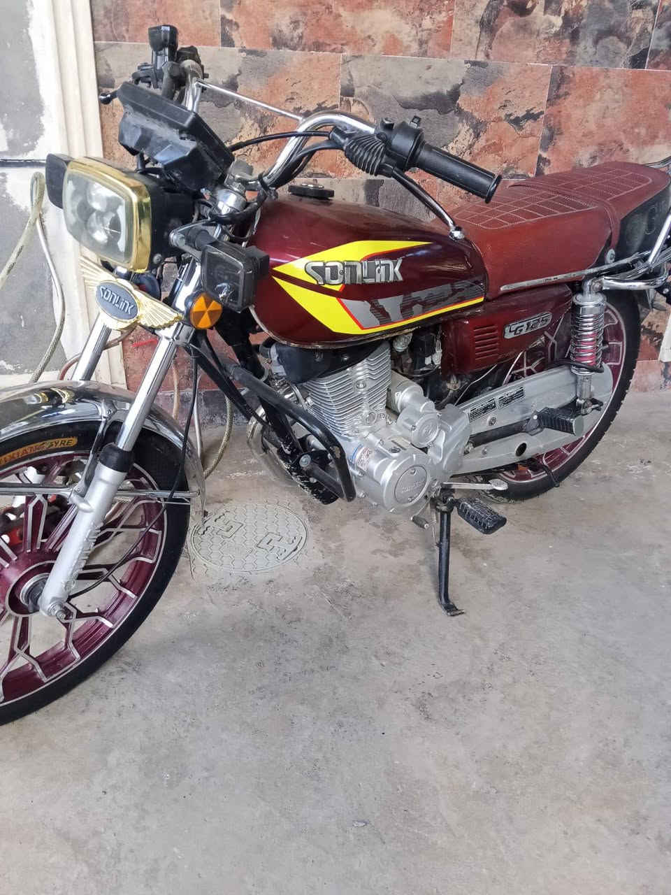 سلام عليكم دراجه 5كير موديل 24جديده لك شرط الفحص جيب وياك فيتر اوراق كامله كهربأيات كله شغاله شلعه ومعدل بشرط اسبانه ممدود عليها عله وضع الشركه السعر 675وبيها مجال بصيط مكاني ابو اغريب ممتواجد عل نت الشراي يتصل ***********كورك***********
